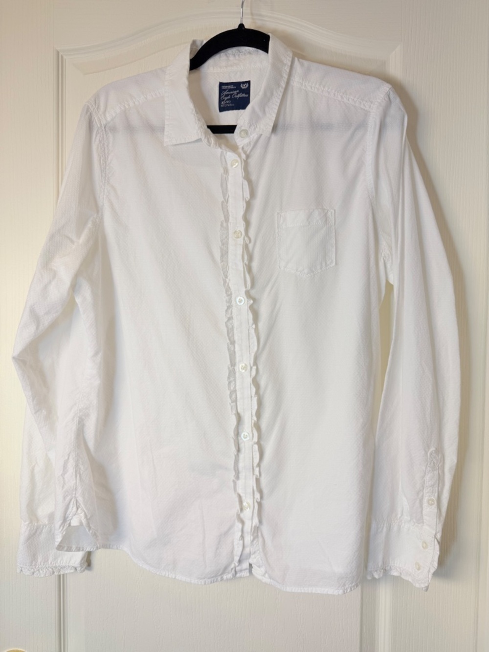 American Eagle XL White Cotton Textured Dot Ruffle Button Front Long Sleeve Shir